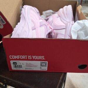 Puma Women's Light Pink Sneakers